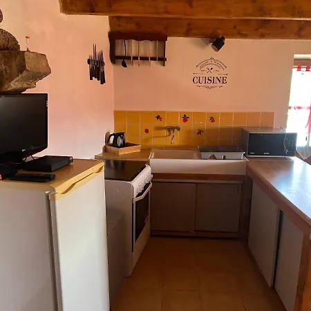 Apartamento Le col de Perjuret Fraissinet-de-Fourques Exterior foto